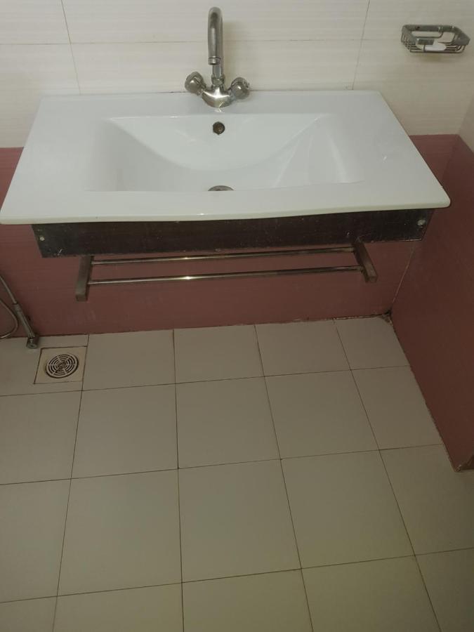 Crown Castle Peshawar Hotel Exterior foto