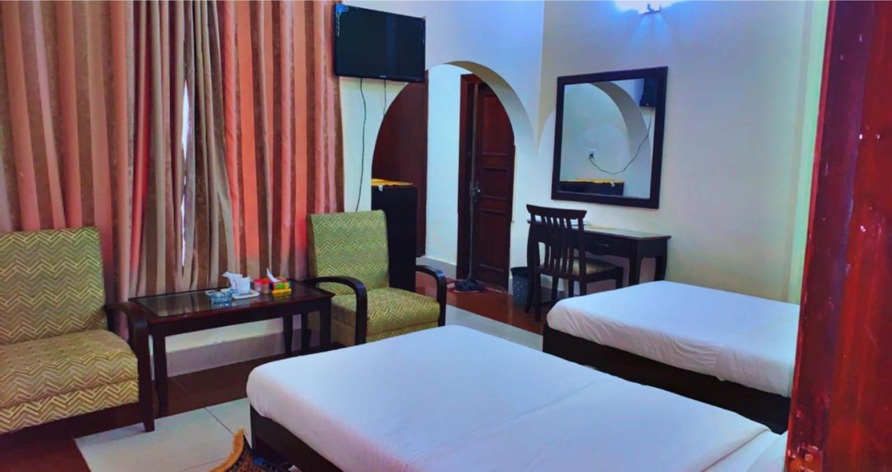 Crown Castle Peshawar Hotel Exterior foto