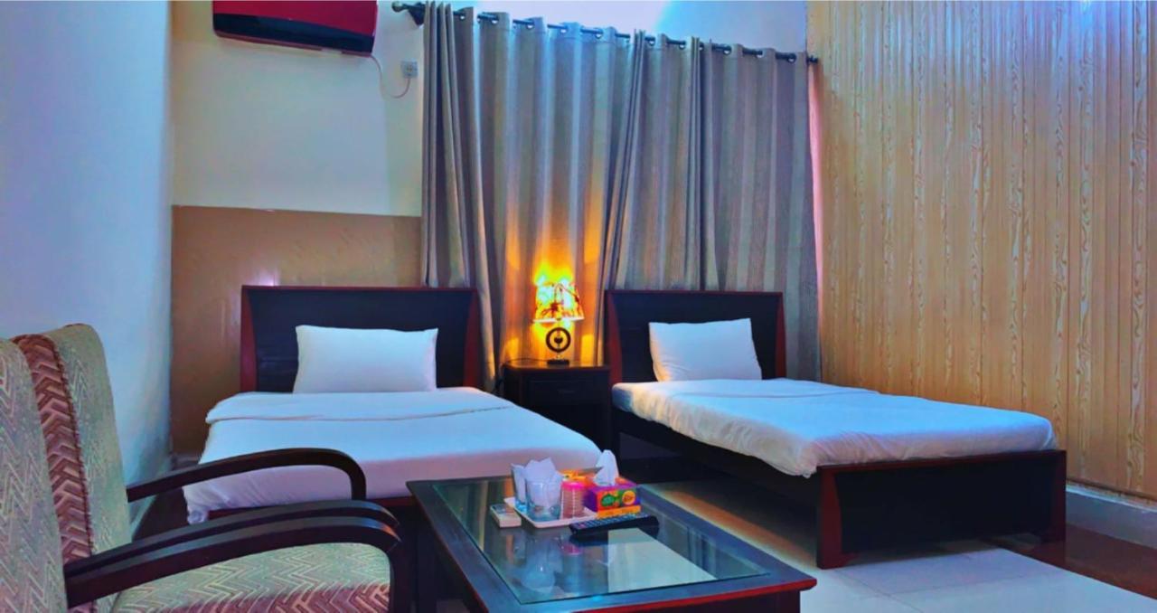 Crown Castle Peshawar Hotel Exterior foto