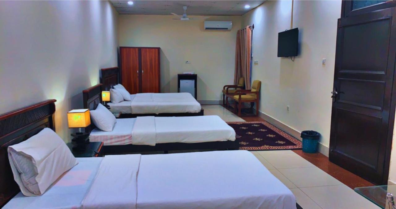 Crown Castle Peshawar Hotel Exterior foto